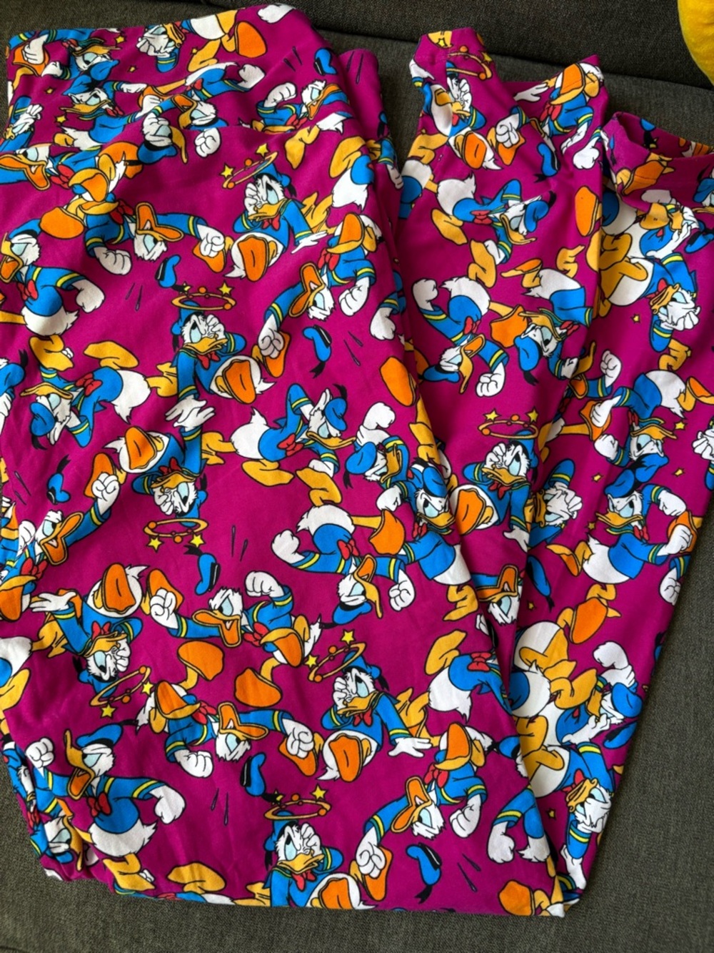 LuLaRoe Magenta Donald Duck Cartoon Leggings - Picture 5 of 5